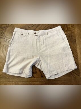 Banana Republic Plaid 35w Men’s Short
Linen Cotton Blend